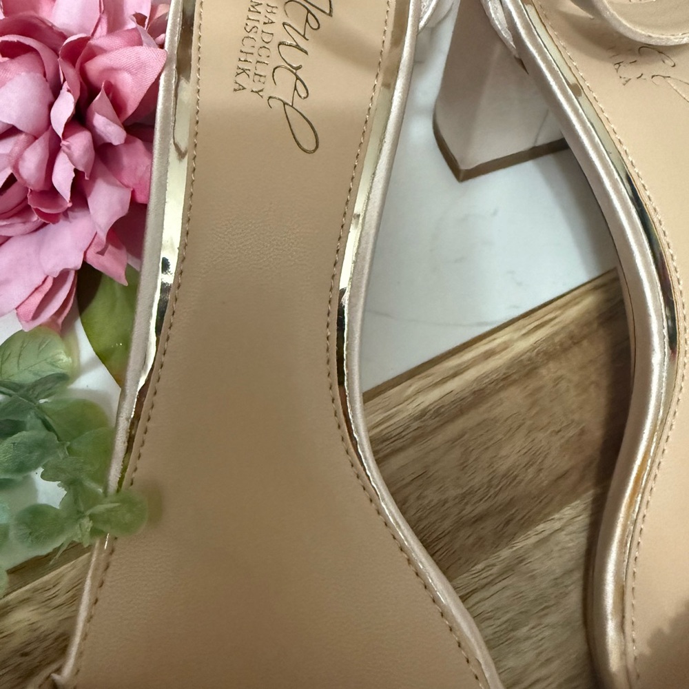 Jewel Badgley Mischka - James Ankle Strap Block Heel - Size 8 - NWOB - Picture 9 of 11